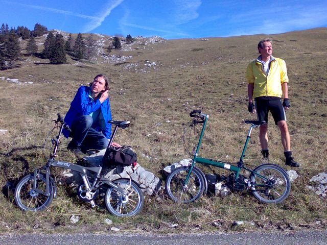 Klaus and Sulpiz with folding-bikes (Bike Friday and Birdy) on Jura-Summit (1500 m) by sulpiz