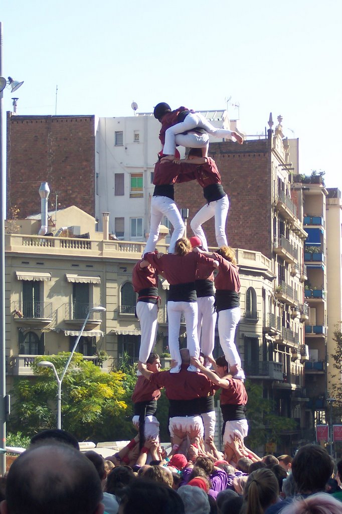 5è aniversari dels castellers de la Sagrada Família by evilaclara