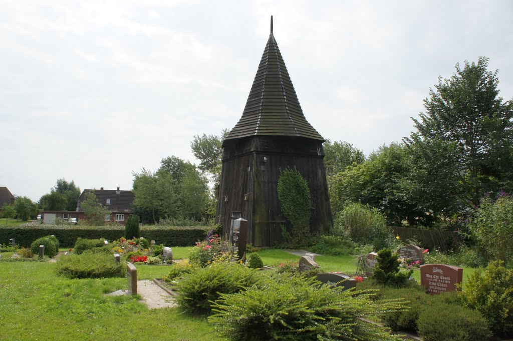 Ved Rødenæs Kirke, 20. juli 2011 by papkassen