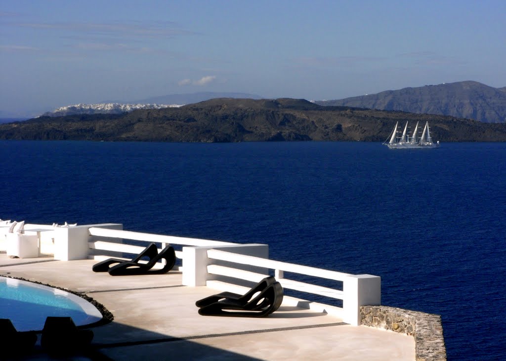 Santorin, Blick vom Hotel Avant Garde Suites nach Nea Kameni und Oia by th81