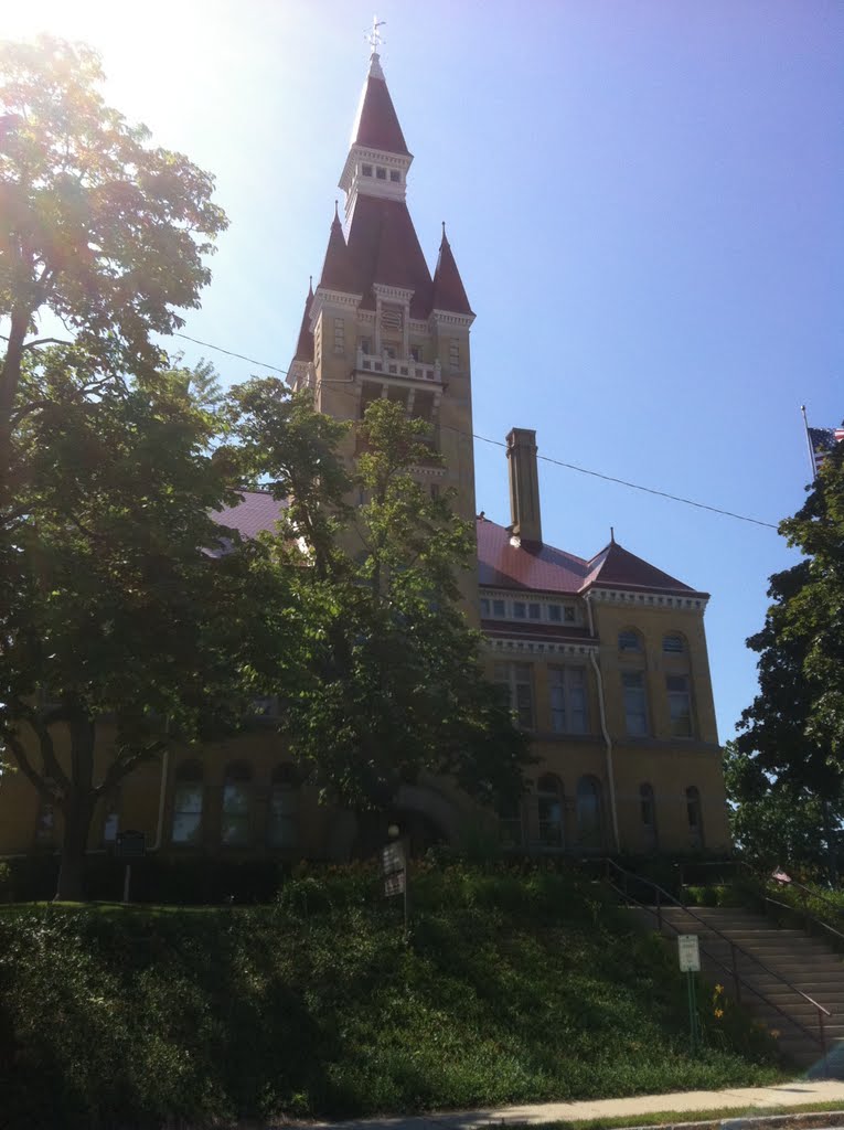 Old Washington County Courthouse, West Bend, WI by Thom Jones