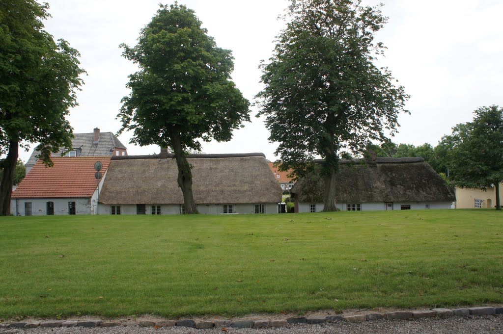 Ved Højer kirke, 20. juli 2011 by papkassen