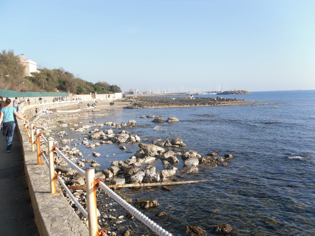 Passeggiata a mare (Castiglioncello) by Danmorel