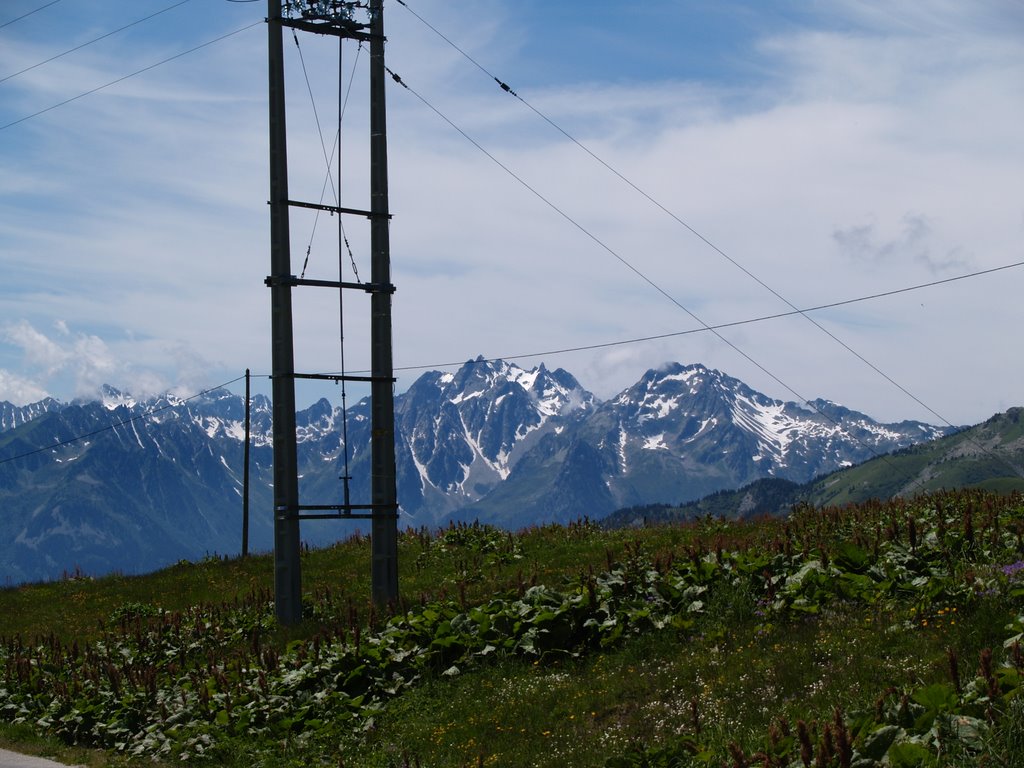 Op en om de Col de la Madeleine by Wim Constant