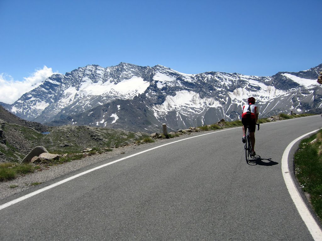 - la mitica salita in bici al Col de Nivolet - by ANDREA GERVASONI