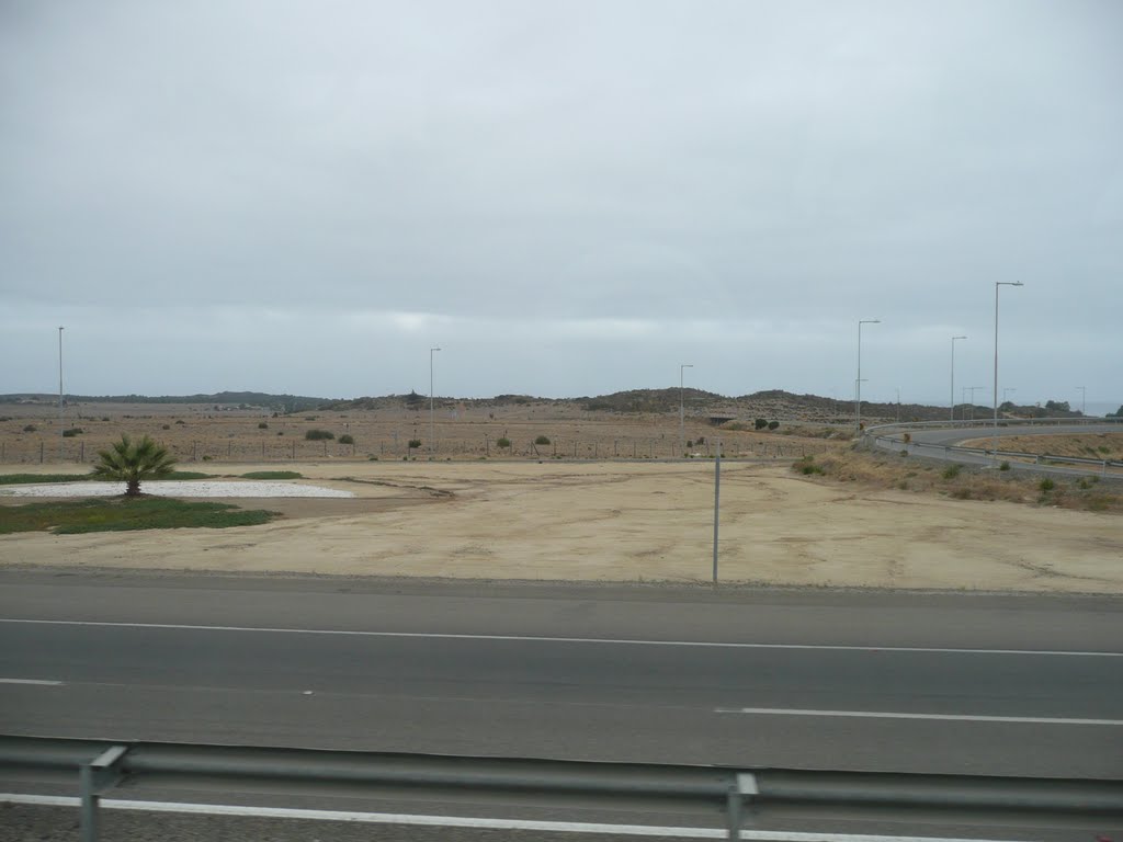 Ambiente Nublado al Mediodia, Pichidangui al Oeste by JEG