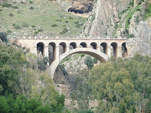 Puente del tren, El Chorro by Manuel Jiménez