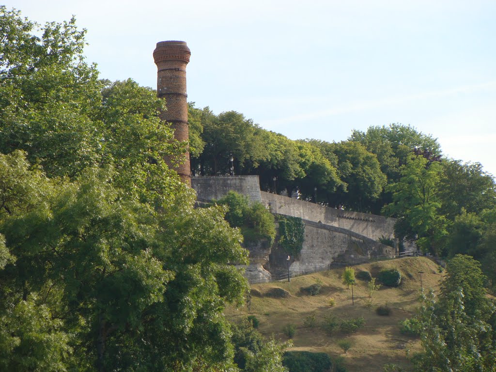 Angoulême : Les remparts et l'industrie du papier by zacamm