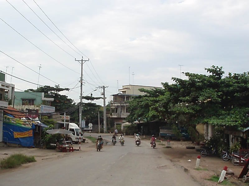 Khúc quanh chân cầu Bình Phan by Vietnam - Paracels