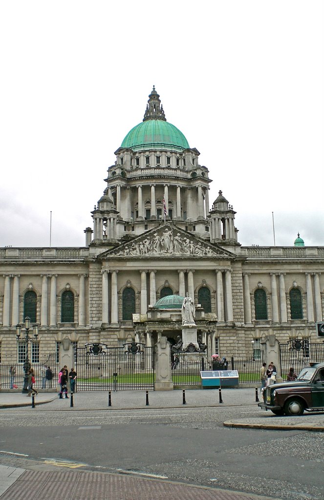 Belfast City Hall by Ca'mont