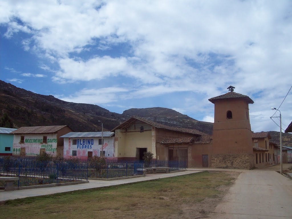 Capilla de Pampas de Flores by Mendel Tarazona Aguirre