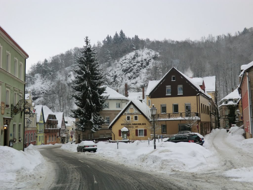 BAD BERNECK im Winter : Blick von der Hofer Straße, mit Sonnentempel by ReinhardKlenke