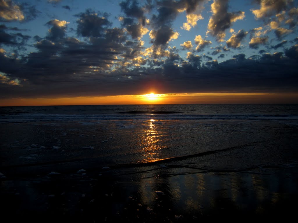 Hilton Head Island Sunrise by Hosomen