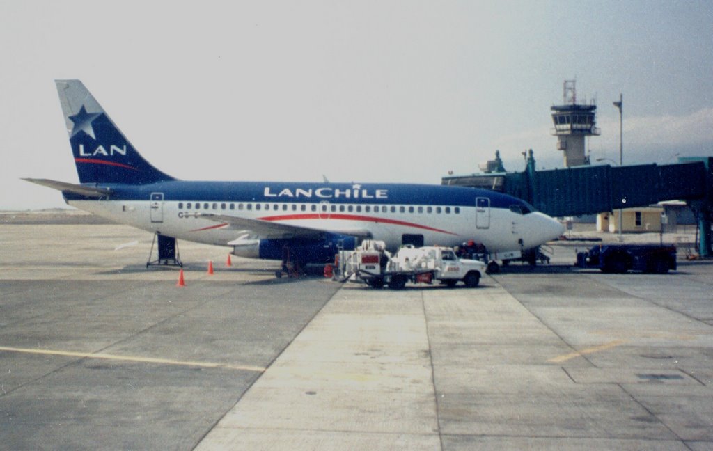 LA73S (CC-CJW), Iquique (IQQ), I Región, Chile. by André Bonacin