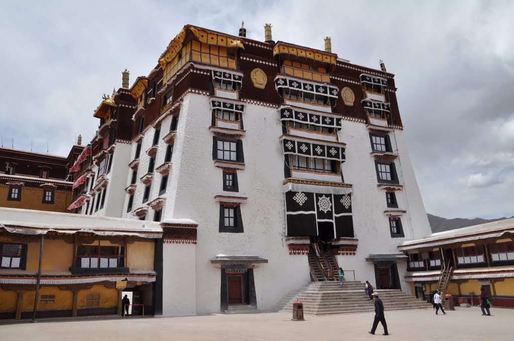 Potala Palace by afchagen