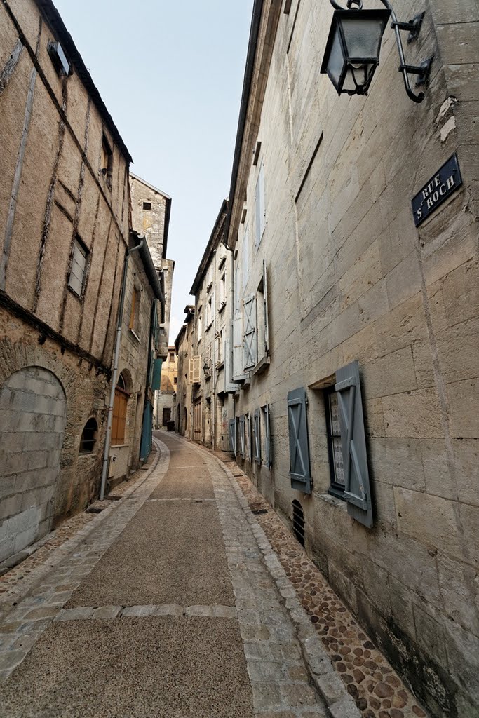 Périgueux - Rue Aubergerie - View ENE into Rue Saint-Roch by txllxt