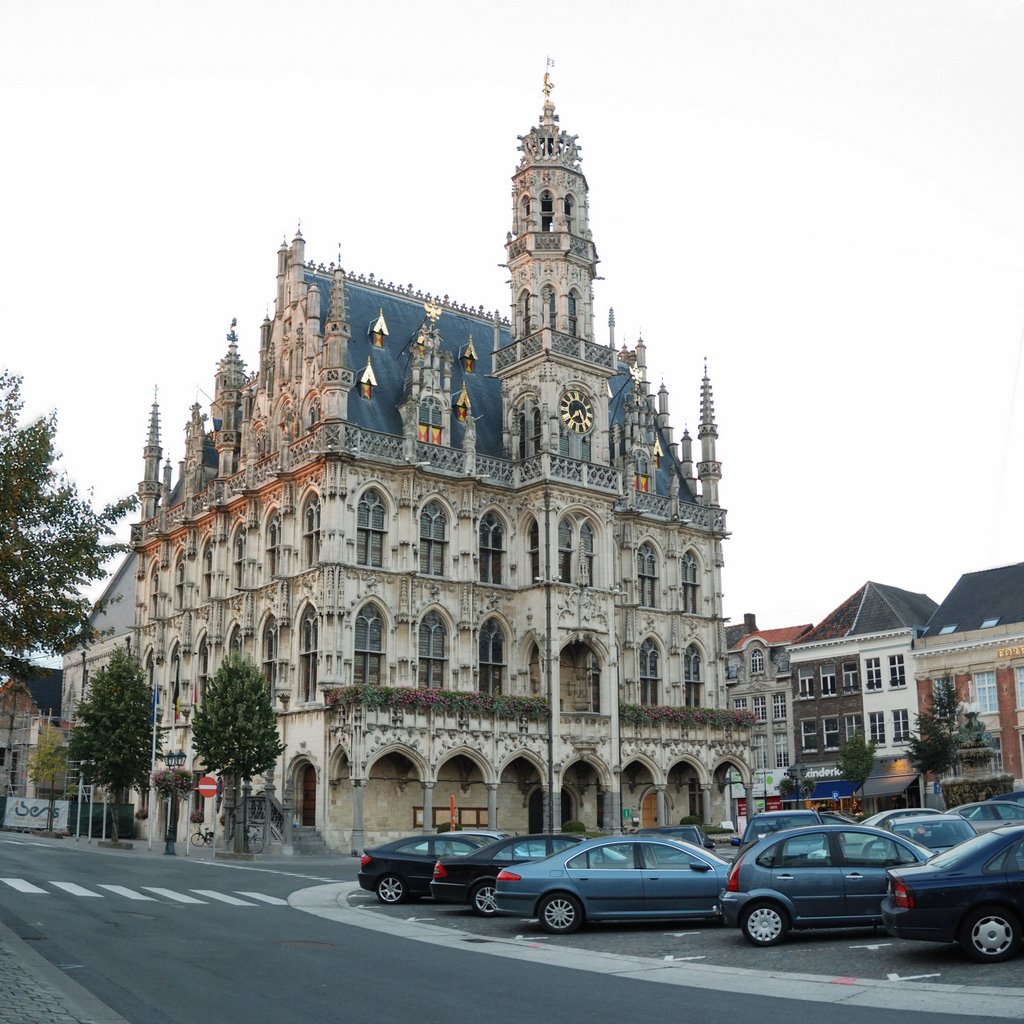 Oudenaarde City Hall by koen.wilhelm