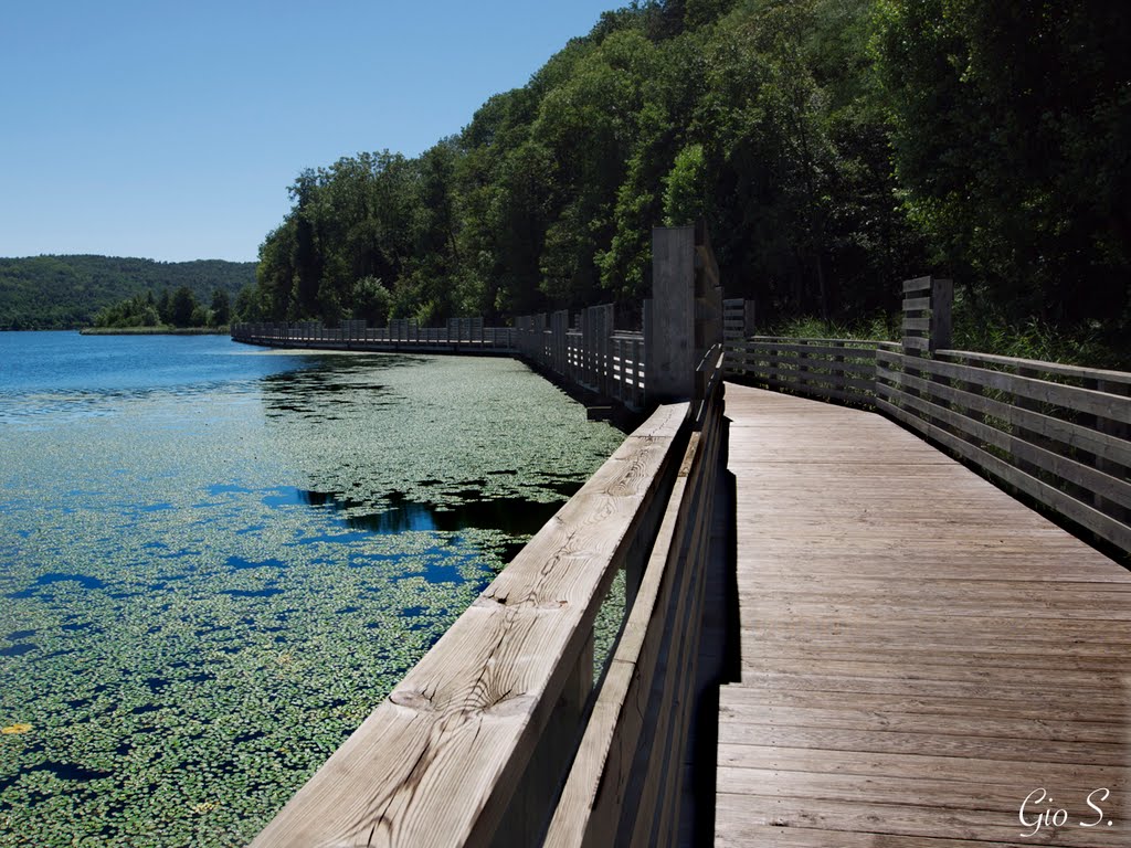 Fantastica ciclopedonabile "sopra" il lago, complimenti al comune by Giovanni Sottile