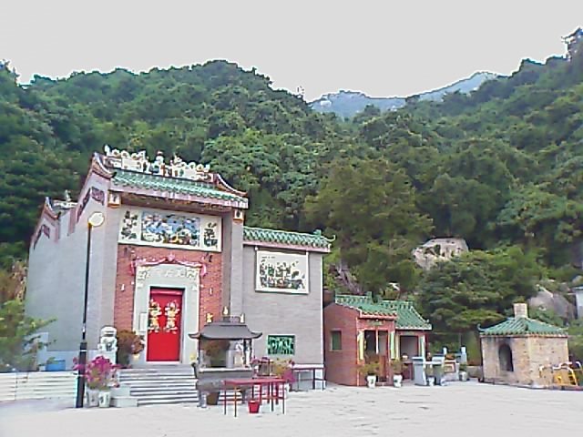 Tin Hau Temple at Lamma by welland