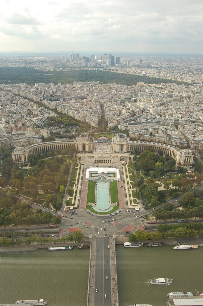 Trocadero kert az Eiffel torony tetejéről by Imre Horváth