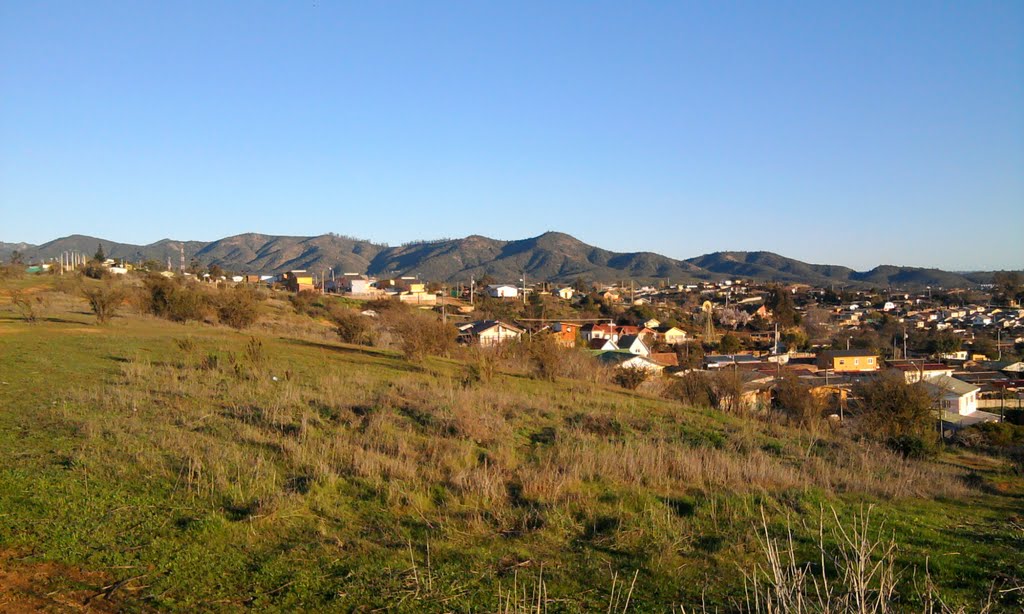 Vista hacia cordon de cerros del sureste de Villa Alemana, desde Peñablanca by corleone007