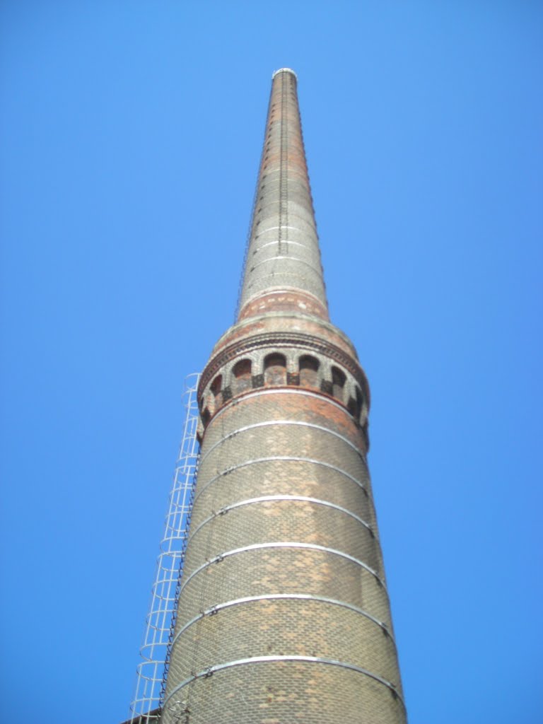 L'antica ciminiera del "Fabricun" al Pascolo by Giancarlo Pozzi