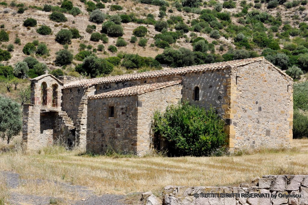 Genuri: chiesetta campestre di San Domino by Orlyniscu