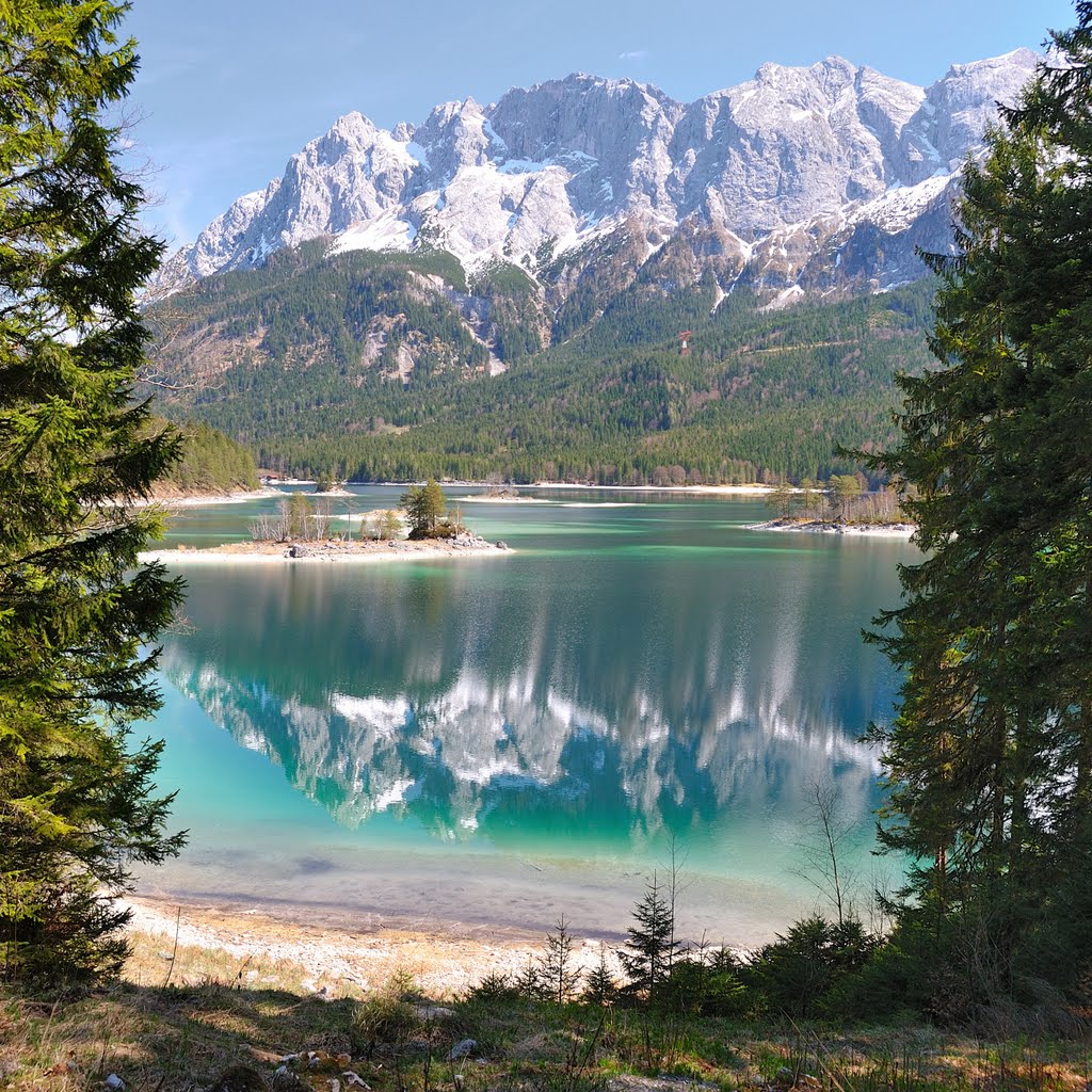 Die kleinen Inseln im Eibsee by Virginijus Dadurkevičius