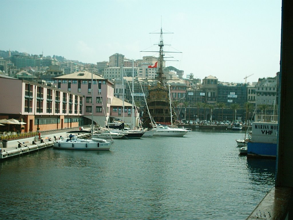 PORTO DI GENOVA by Fabrizio Girotti