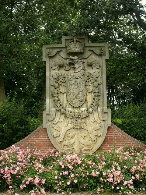 Nord-Ostsee- Kanal bei Brunsbüttel, Schleusenmeile, neue Schleuse, Kaiserlicher Wappenadler, von 1893 - 1988 an der Hochbrücke Grünenthal by Heinz.Bock