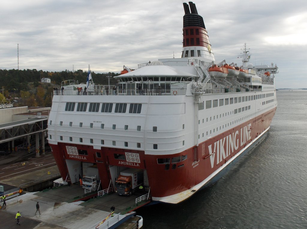 Viking Line, Mariehamn by Lasse Tiainen