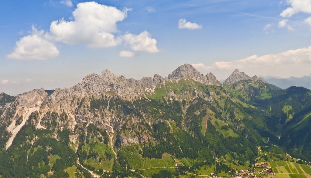 ...Rote Flüh, Gimpel, Köllenspitze, Gehrenspitze... by Ronny aus Lechbruck