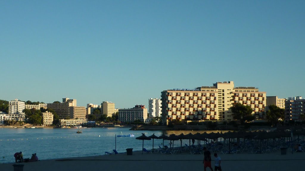 View of Santa Lucia Hotel by Dee Wainwright