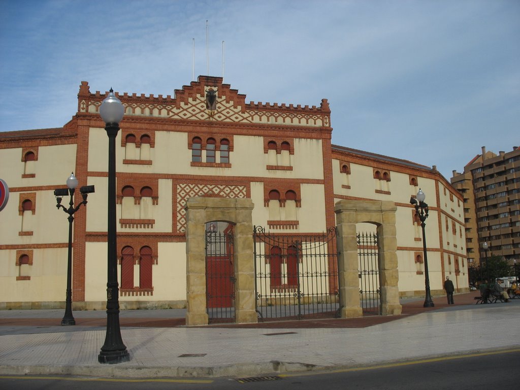 Plaza de toros de Xixón by Power on