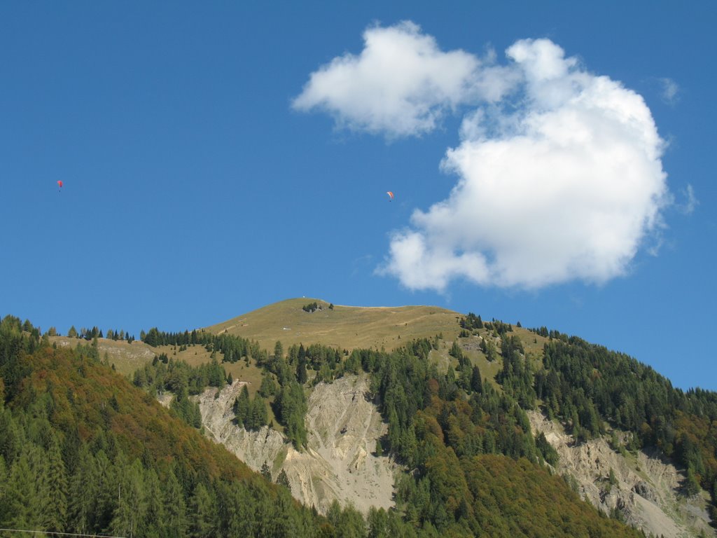 Paragliding takeoff from Sauris di Sopra by perapendio