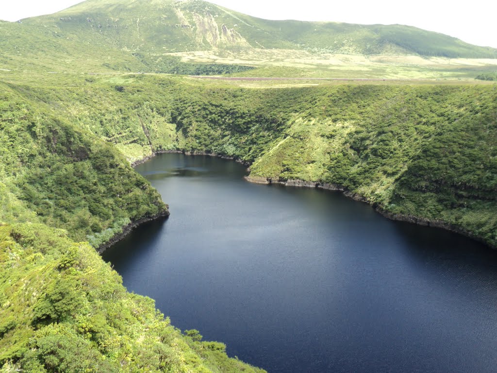 Lagoa Comprida, central Flores highlands by Ryan Kelly