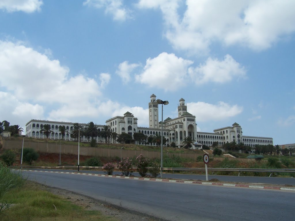 Université du caroubier Alger by bergheul