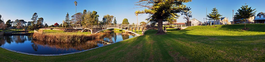 Soldiers War Memorial Gardens by bill robinson