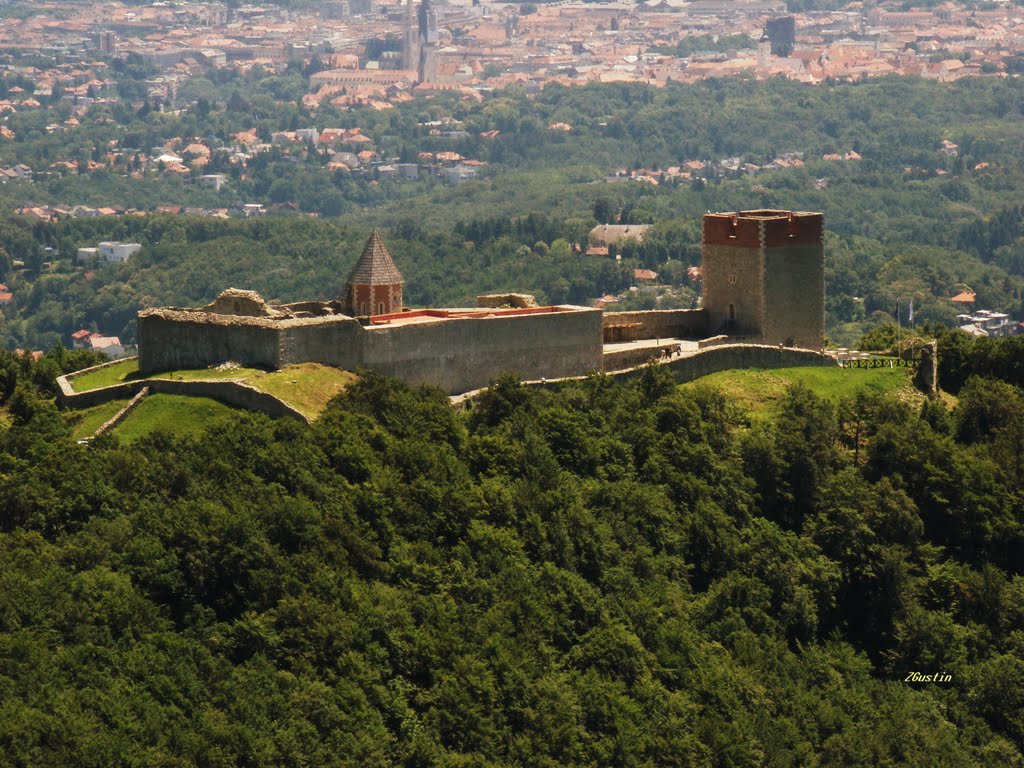 Pogled na Medvedgrad by ZlatkoGustin