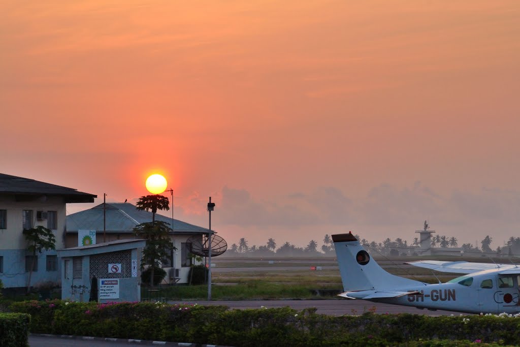 Sunrise at the airport by MarioCrown