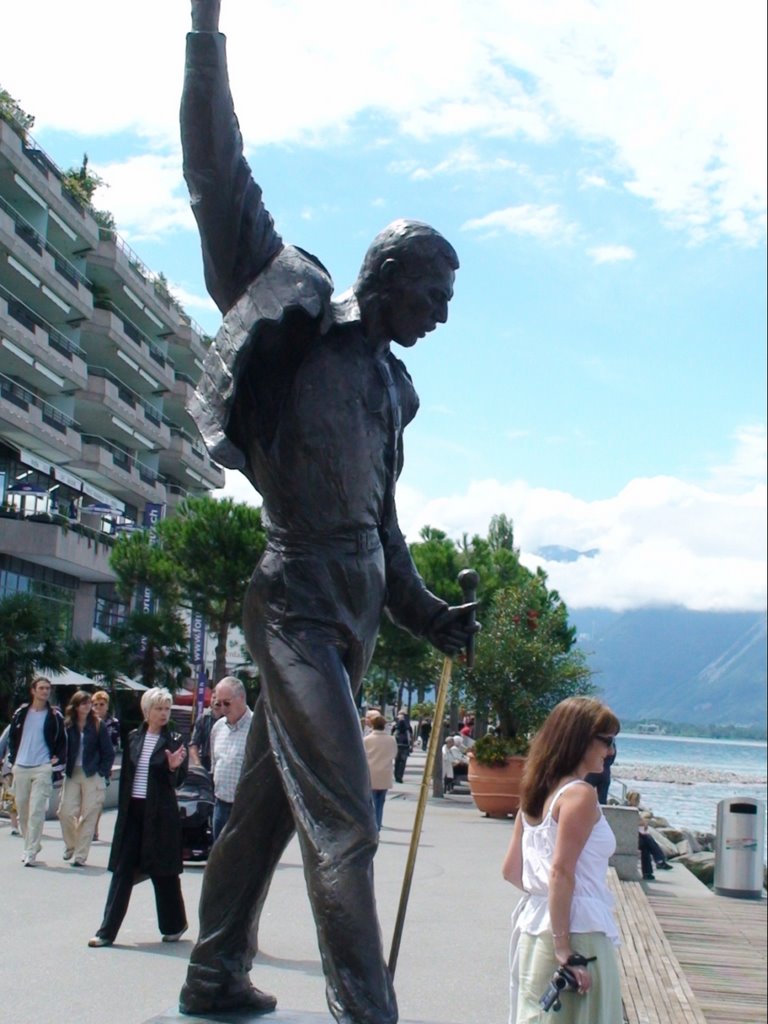 Montreux - Statue of Fredy Mercury by elalexan