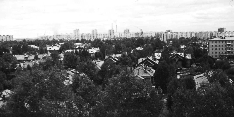 View to the north along the Rosa Luxemburg street (spring 1987) by motovilv