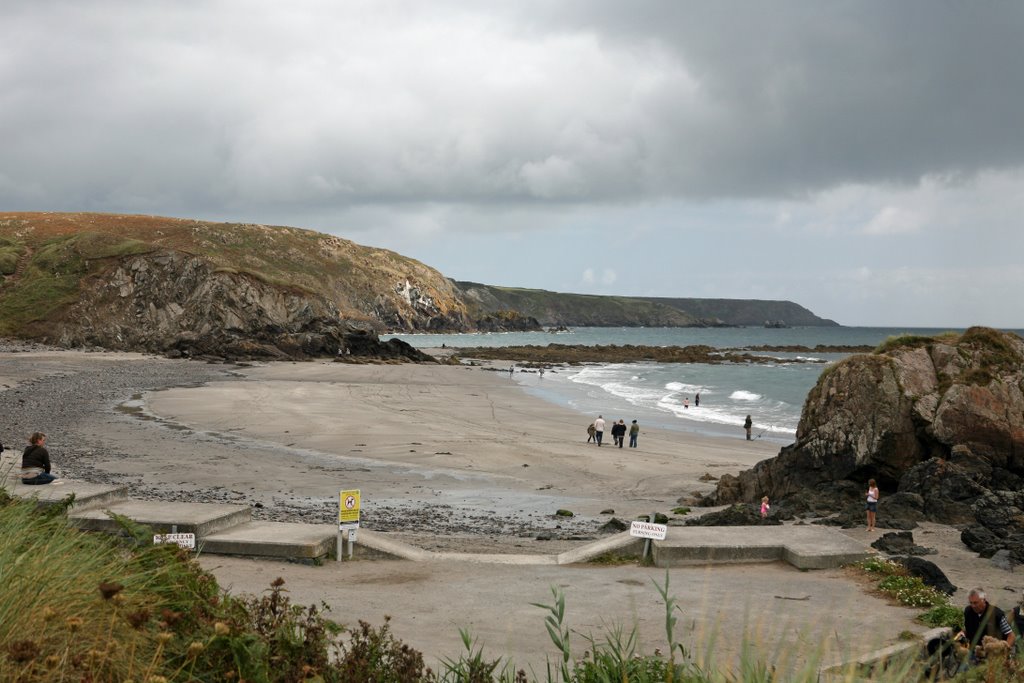 Kennack Sands near Ruan Minor by evitw