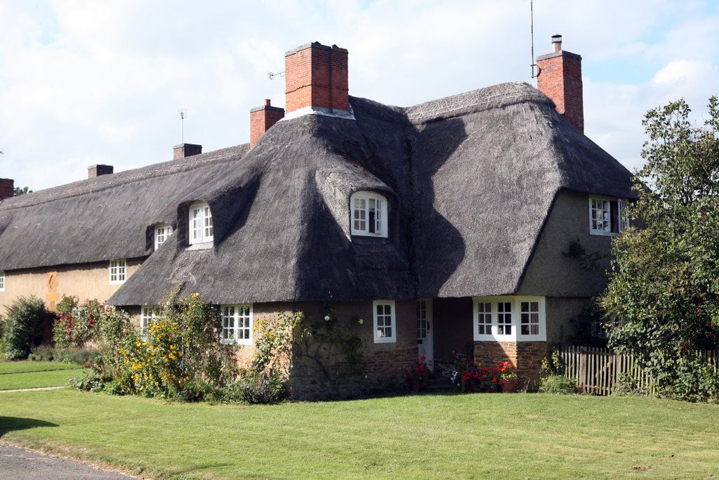 Cottages at Ashby St. Ledgers by evitw