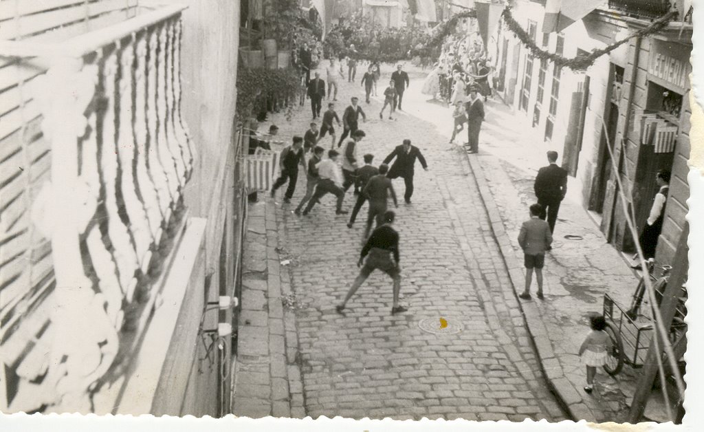 Falla Tomasos Jugando Al Futbol Año 1959 by Ximo13