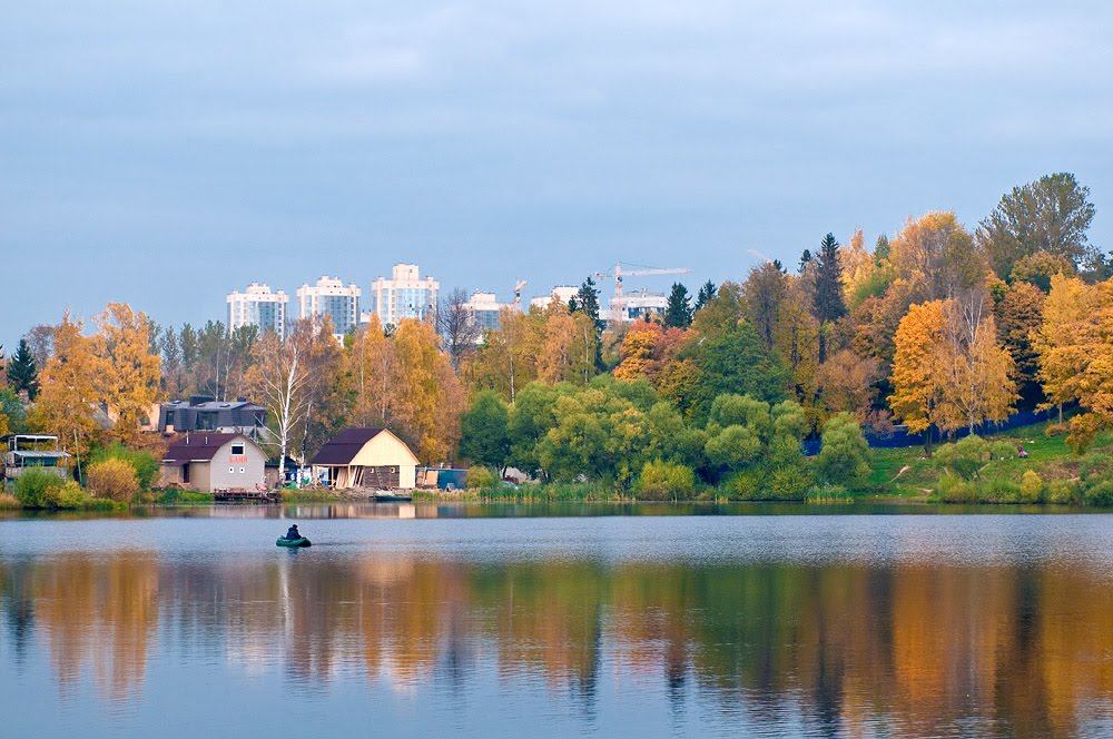 Ozerki. 'Srednee' lake by anglerfish