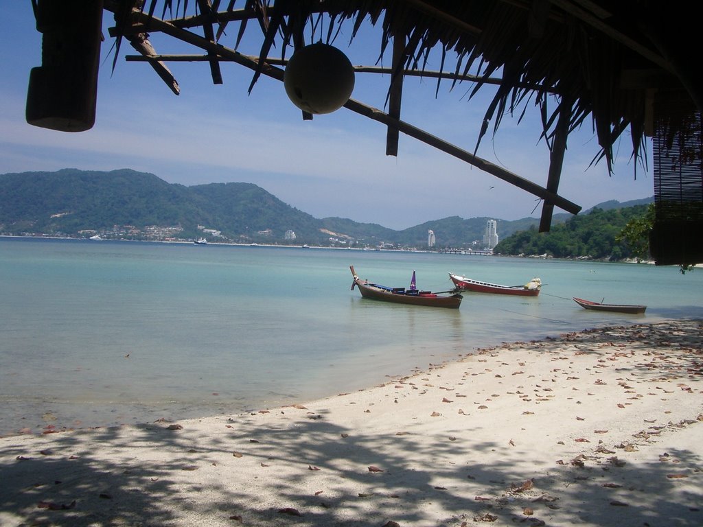 Tri Trang Beach Driftwood Restaurant view towards Patong by erichstark