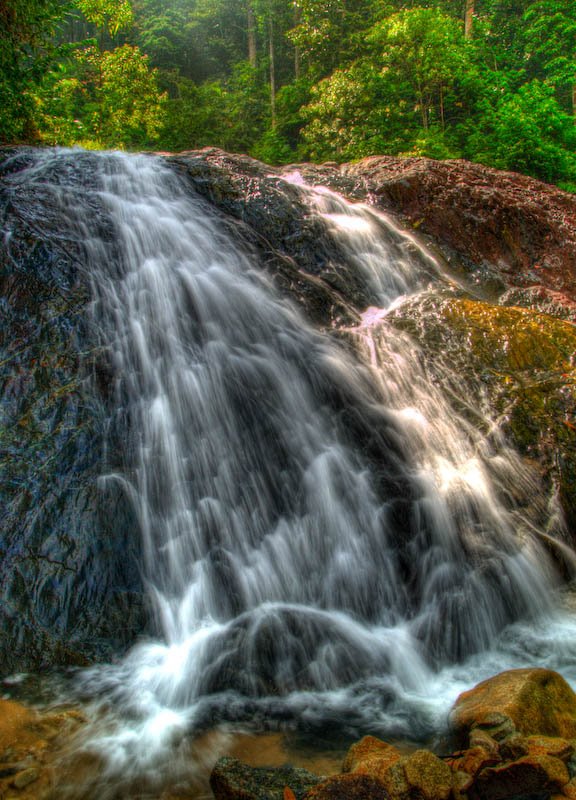 Gunong Pulai Waterfall by espion