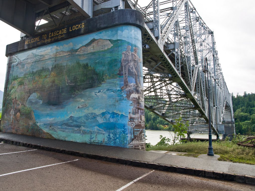 Bridge of the Gods Columbia River at Cascade Locks by caodavies