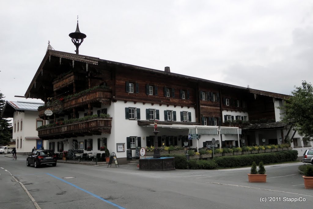 Ellmau - im Dorf - Gasthaus Lobewein by Holger Stappmanns